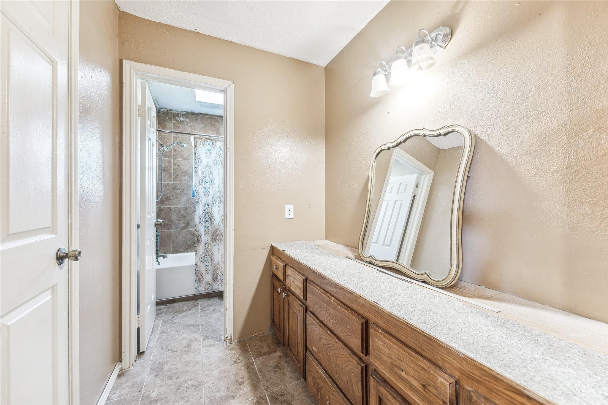 6434 George Gordon Road Property Photo 14