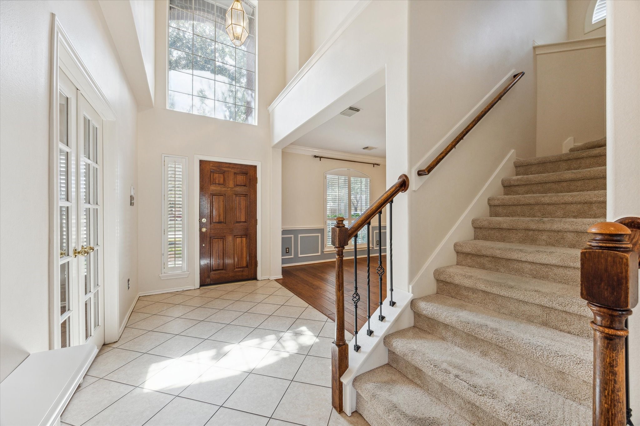 24046 Indian Hills Way Property Photo 2