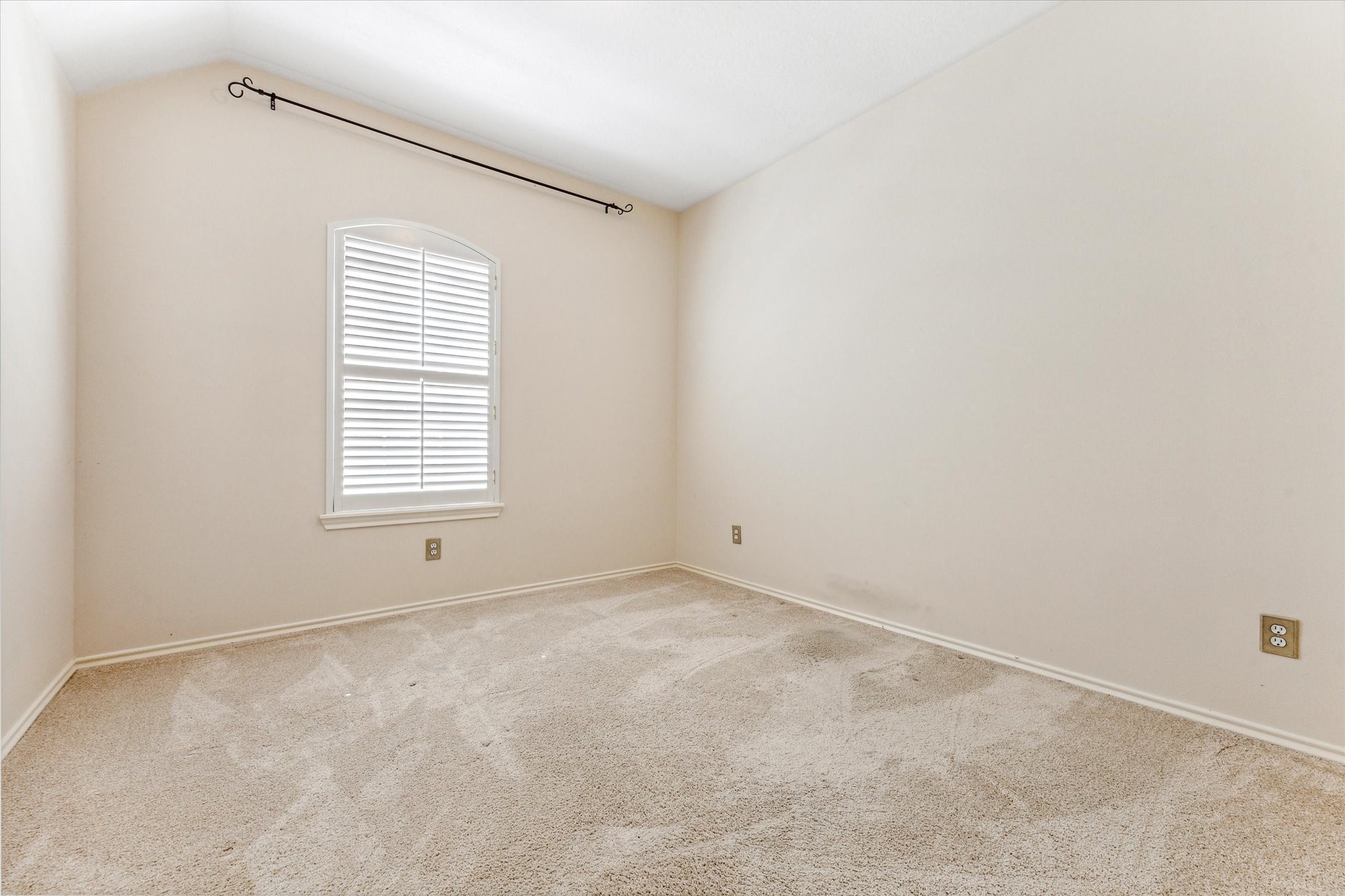 24046 Indian Hills Way Property Photo 20