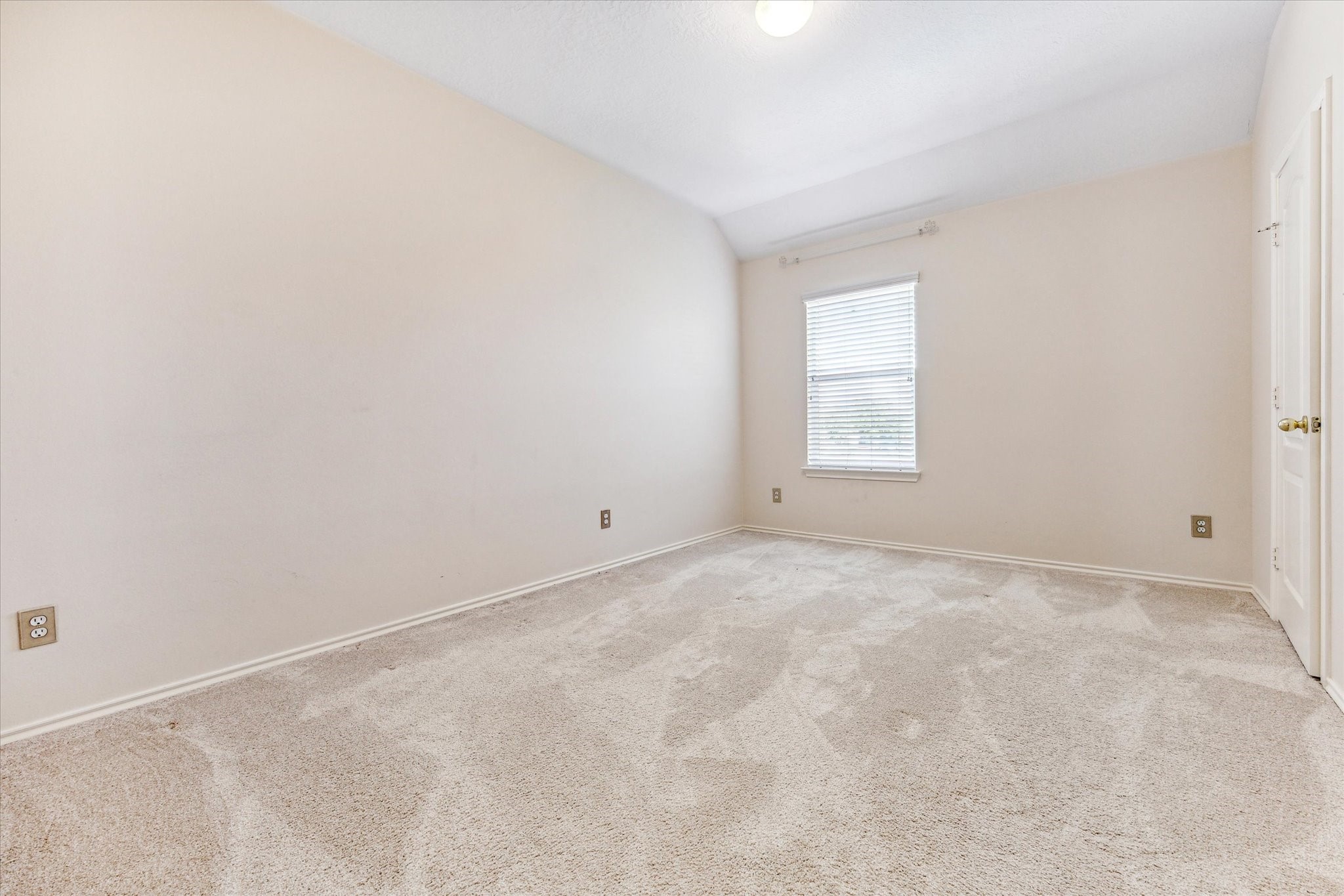 24046 Indian Hills Way Property Photo 21