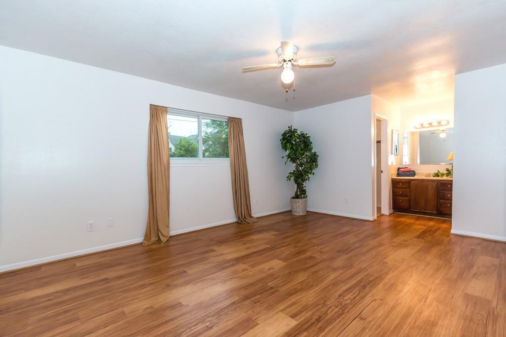 805 Thornwood Drive Property Photo 6