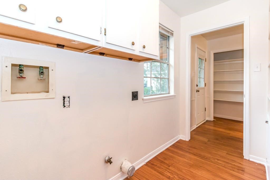 805 Thornwood Drive Property Photo 13