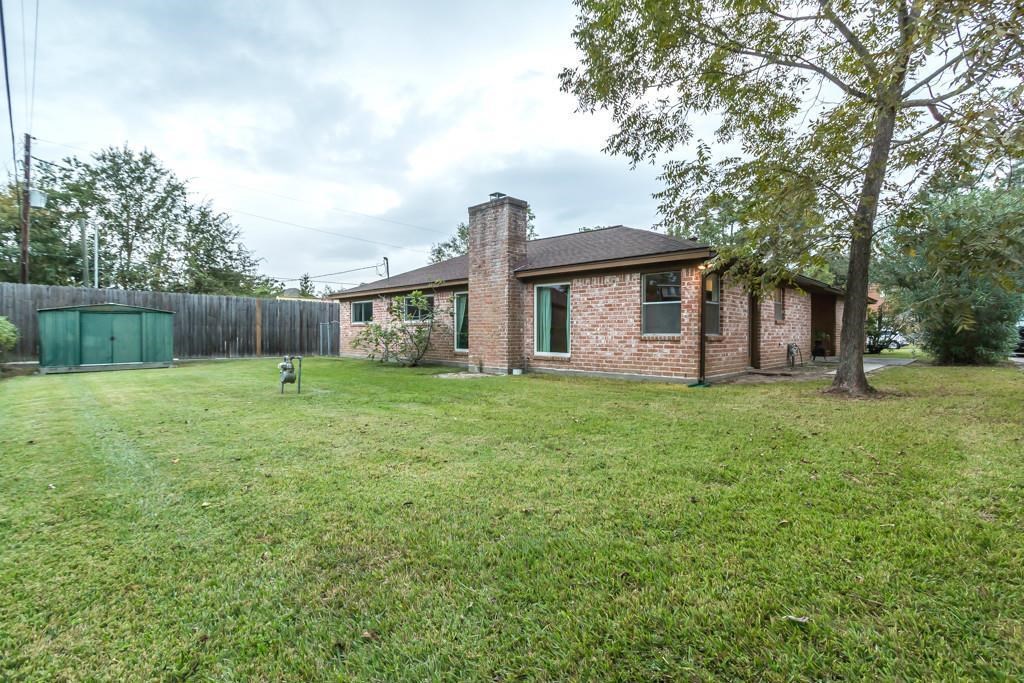 805 Thornwood Drive Property Photo 14