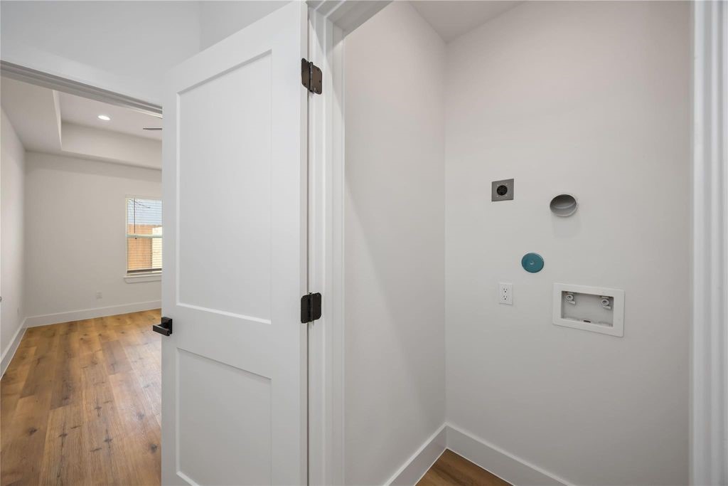 8009 Cora Street Property Photo 12