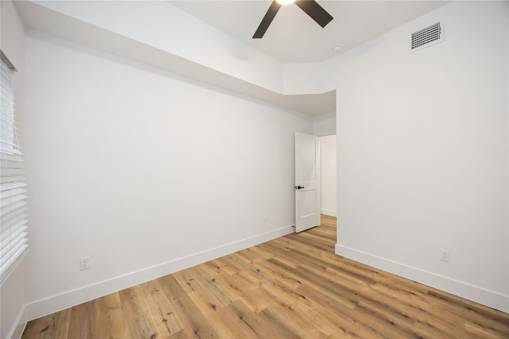 8009 Cora Street Property Photo 23