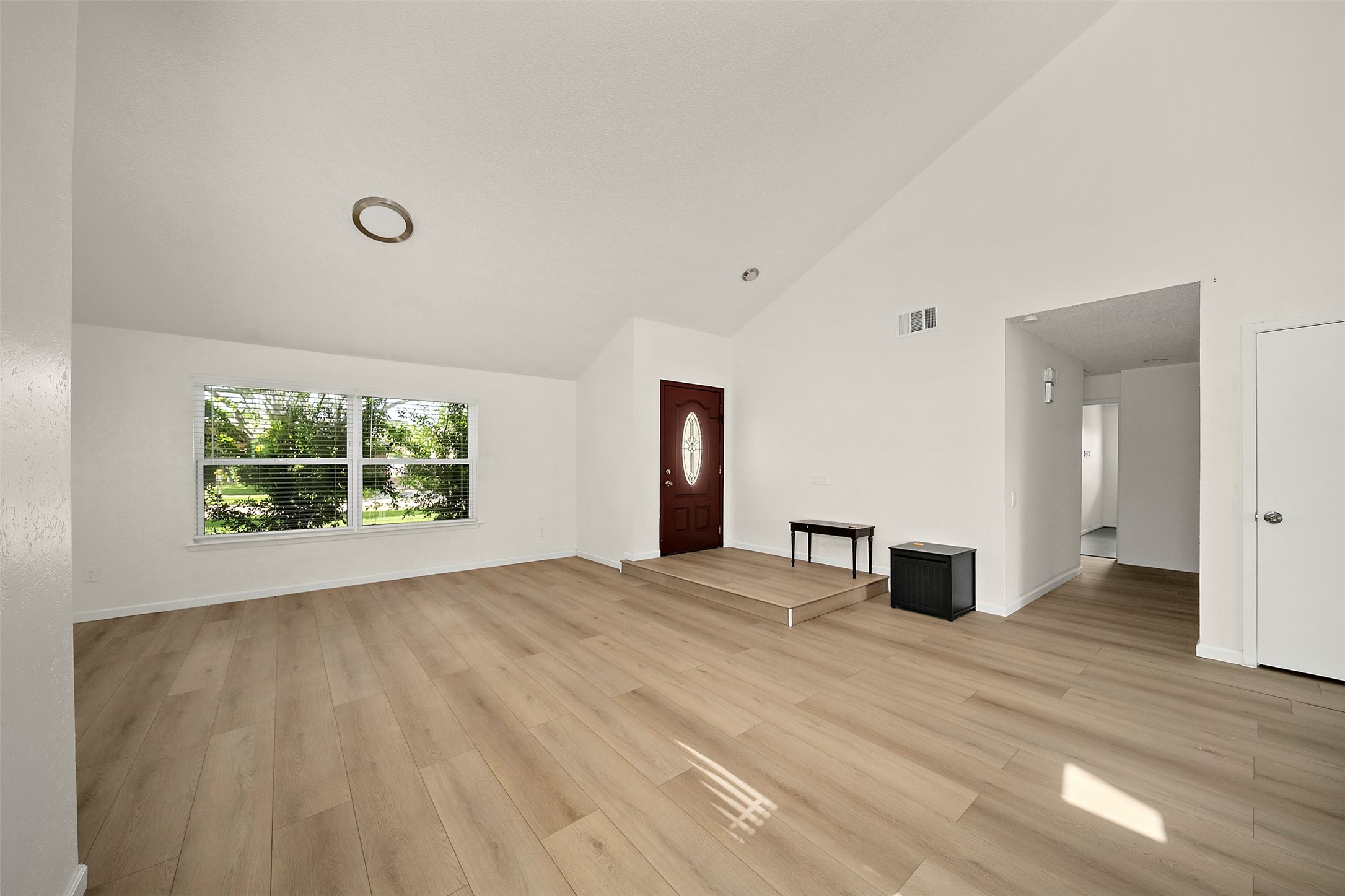 3219 The Highlands Drive Property Photo 4