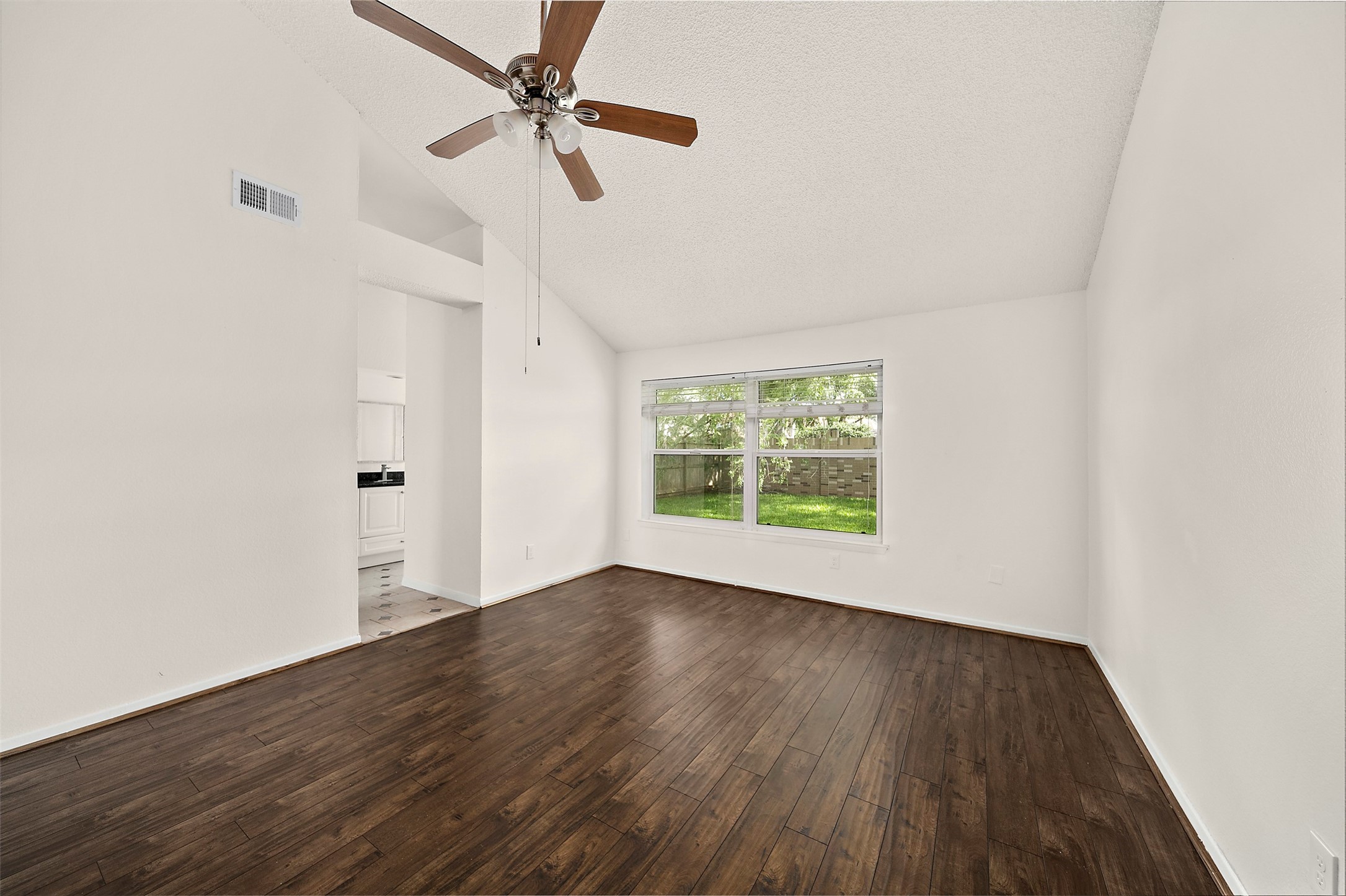 3219 The Highlands Drive Property Photo 10