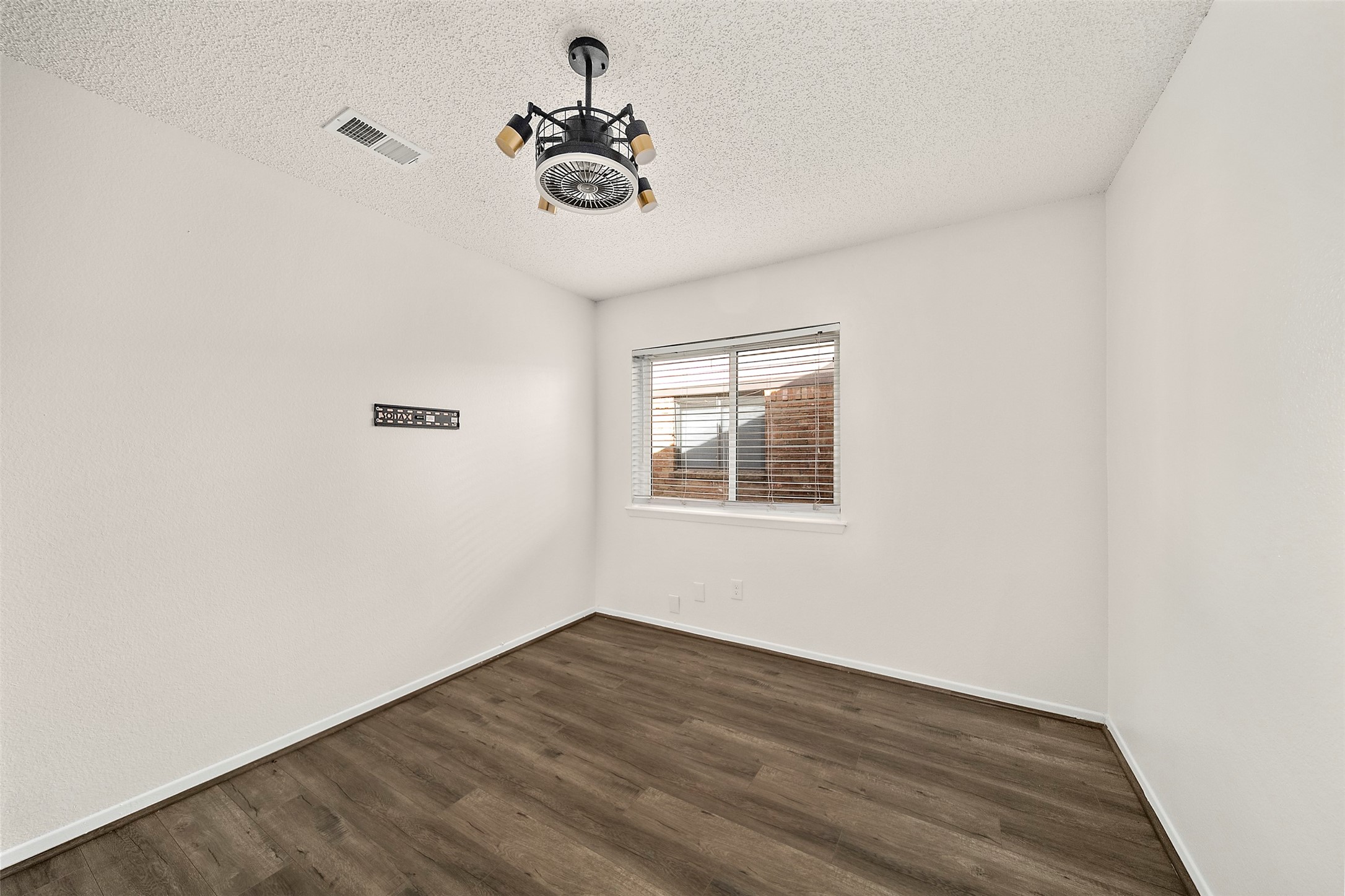 3219 The Highlands Drive Property Photo 15