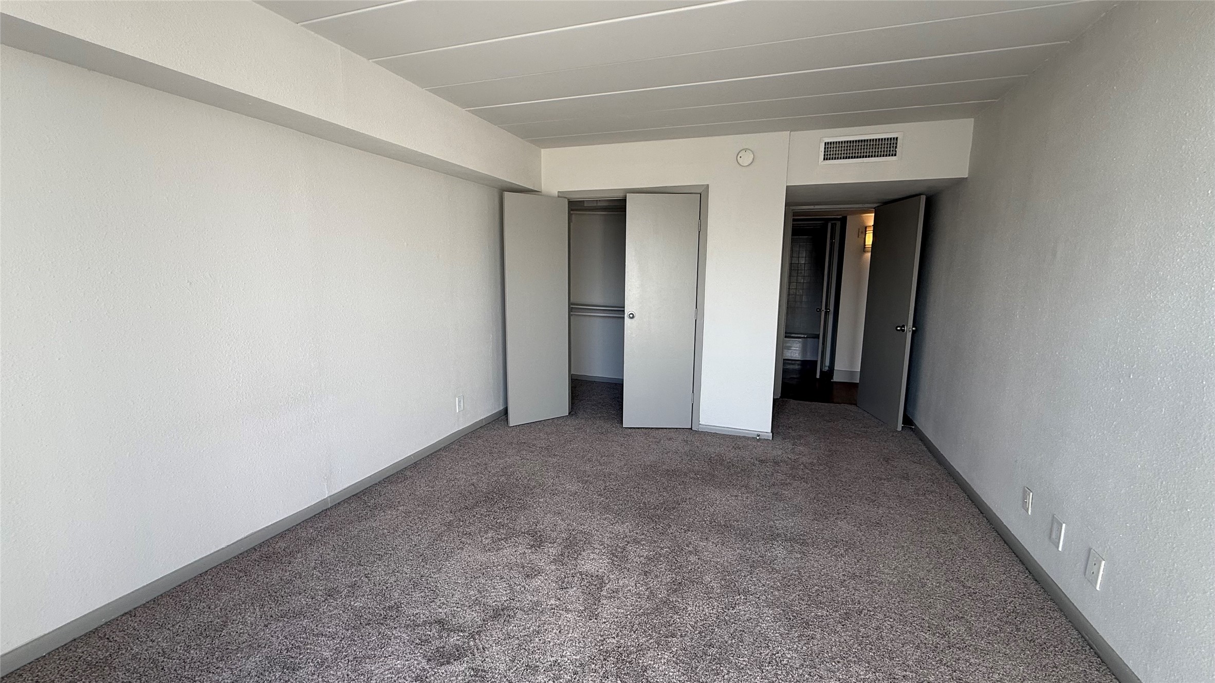 5400 Memorial Drive 102 Property Photo 9