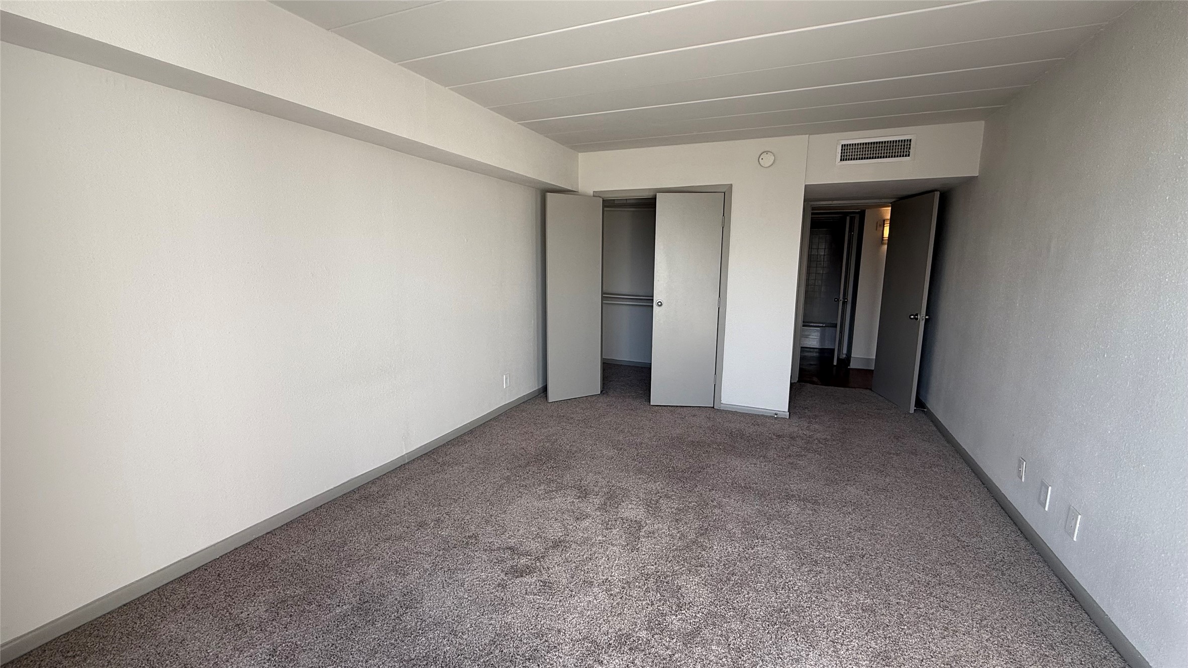 5400 Memorial Drive 102 Property Photo 13