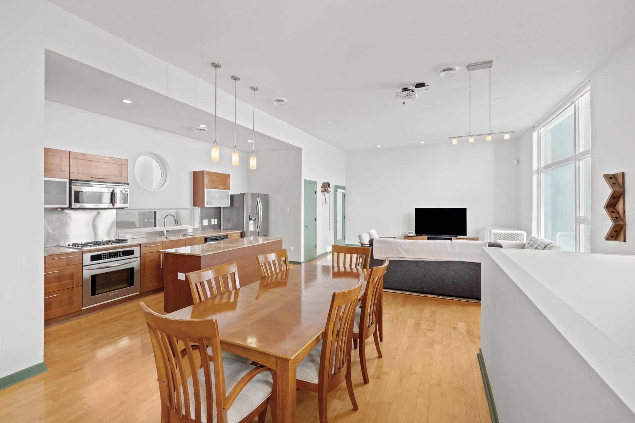5628 Kiam Street B Property Photo 6