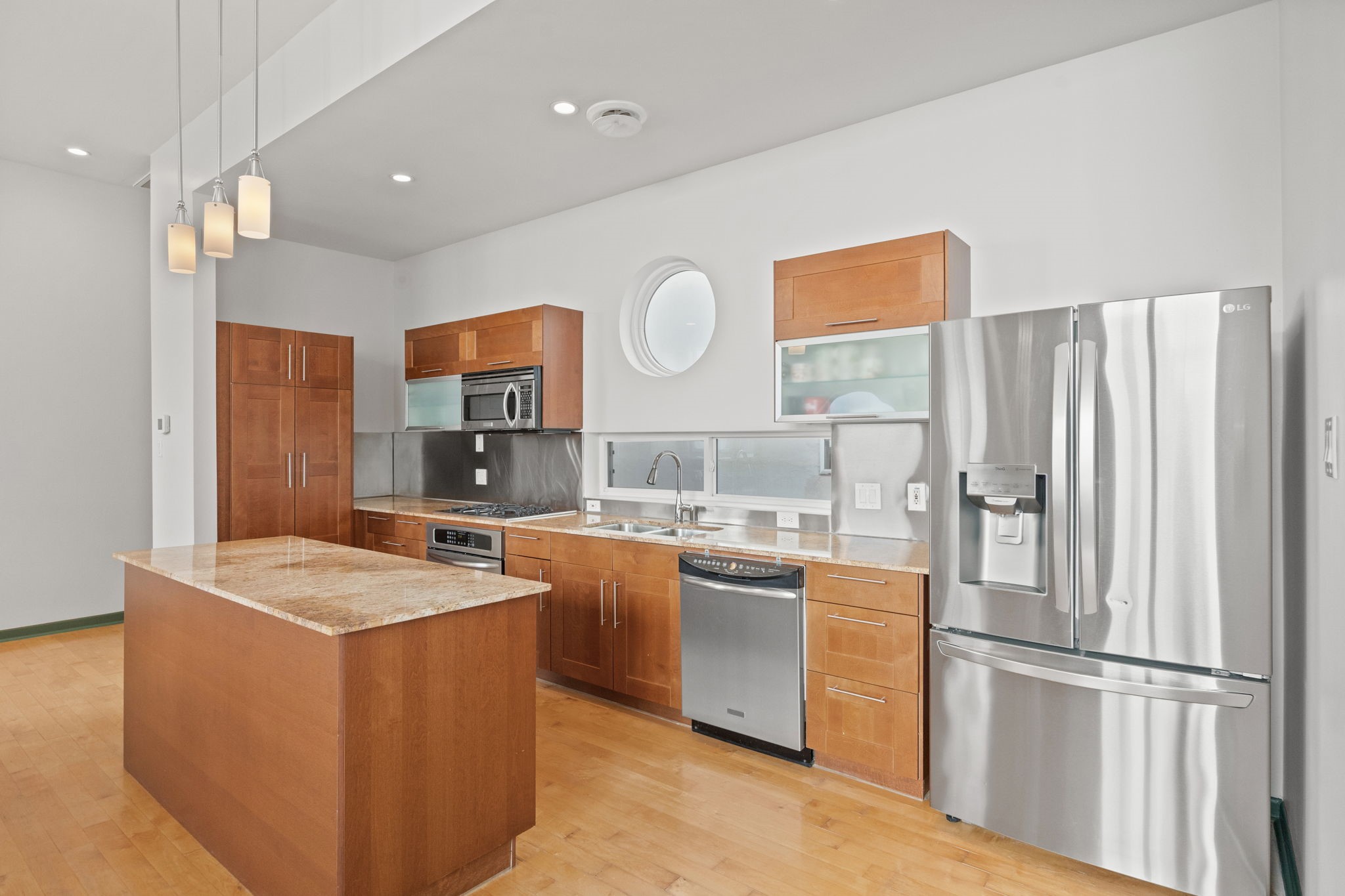 5628 Kiam Street B Property Photo 8