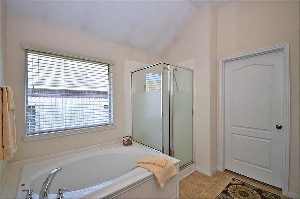 2608 Courtyard Lane Property Photo 10