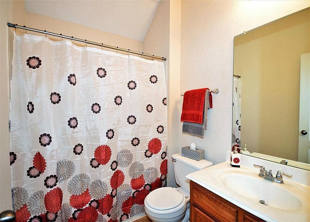 2608 Courtyard Lane Property Photo 13