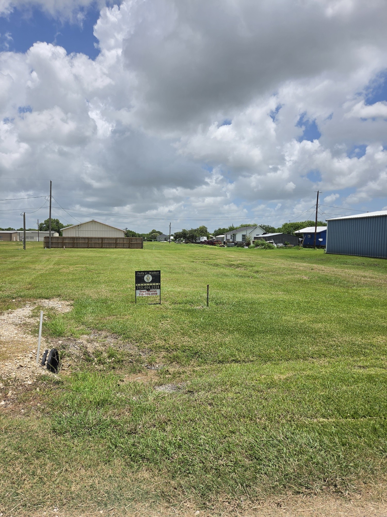 1202 W Dallas Avenue Lot 1 Property Photo 2