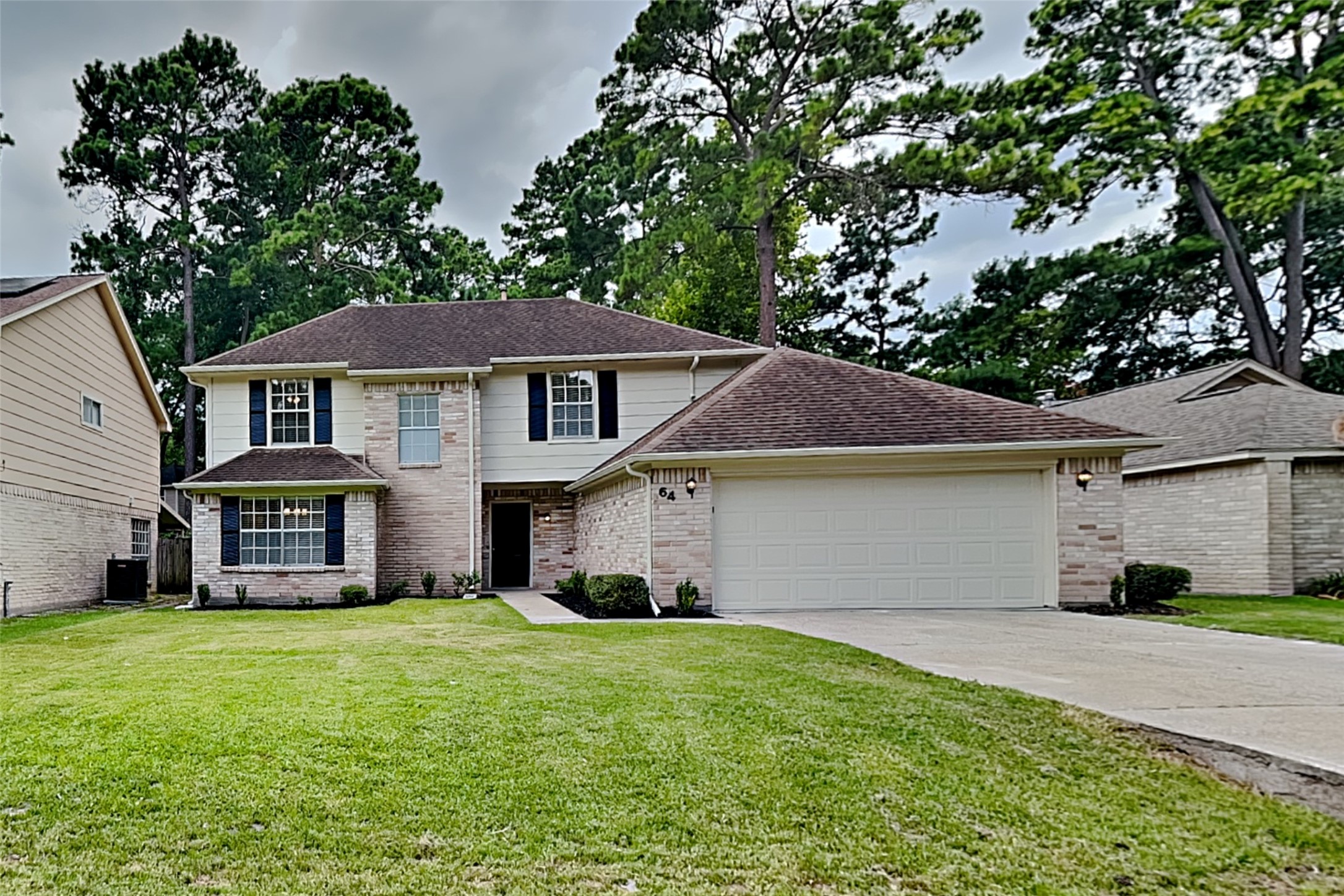 64 Hickory Oak Drive Property Photo 1