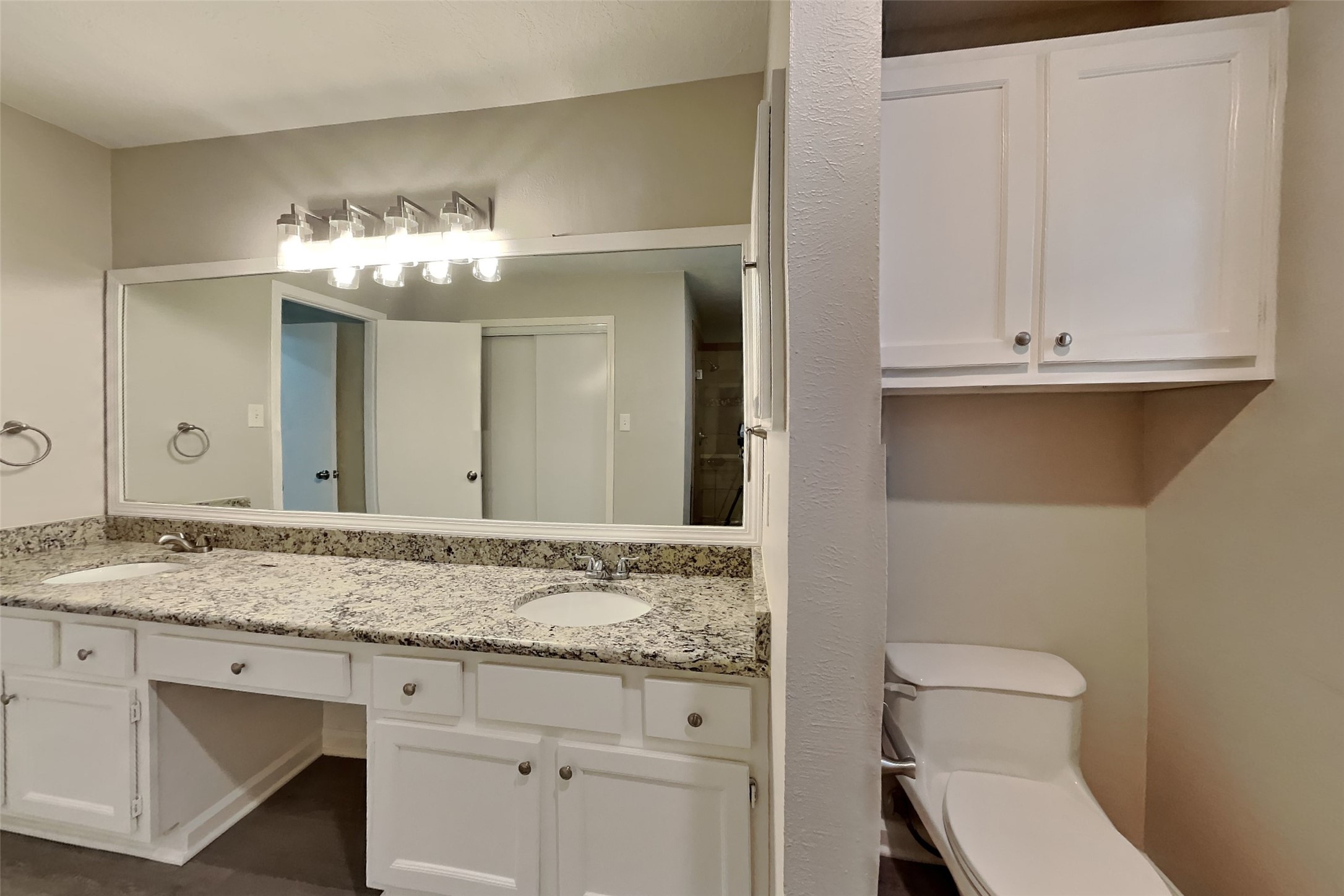 64 Hickory Oak Drive Property Photo 9