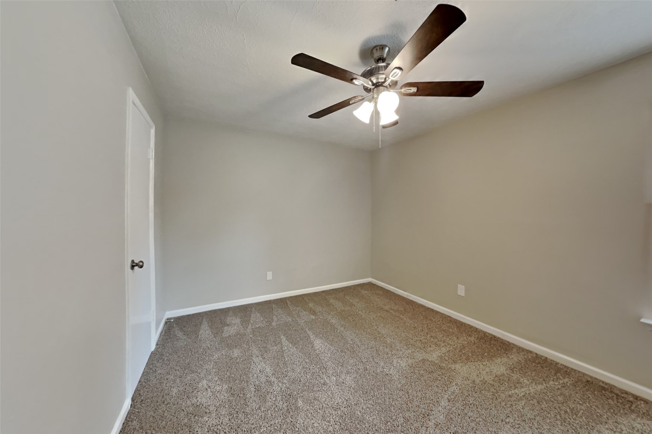 64 Hickory Oak Drive Property Photo 14