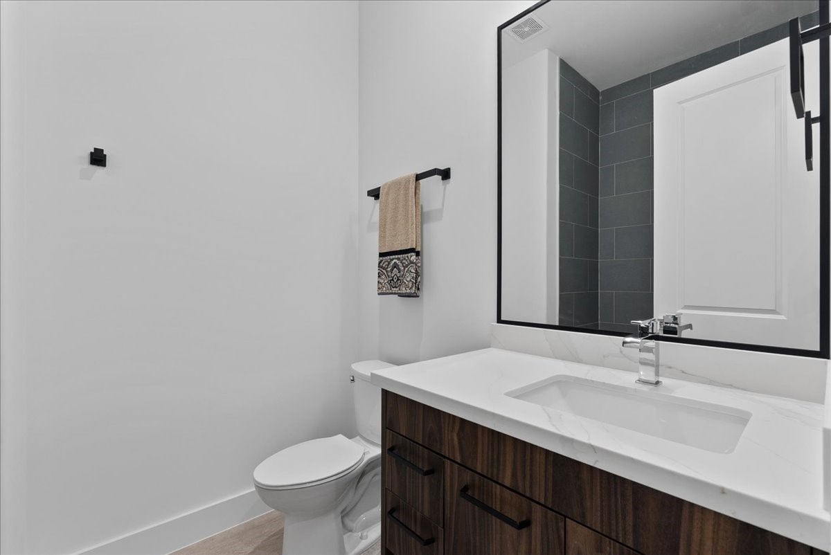 7627 Scott Avenue Property Photo 38