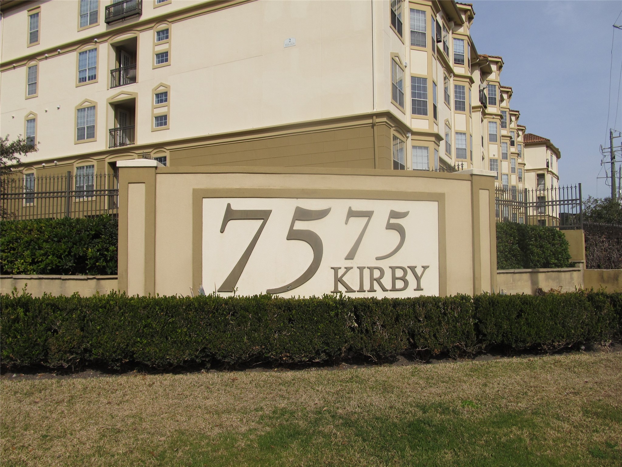 7575 Kirby Drive 3202 Property Photo 1