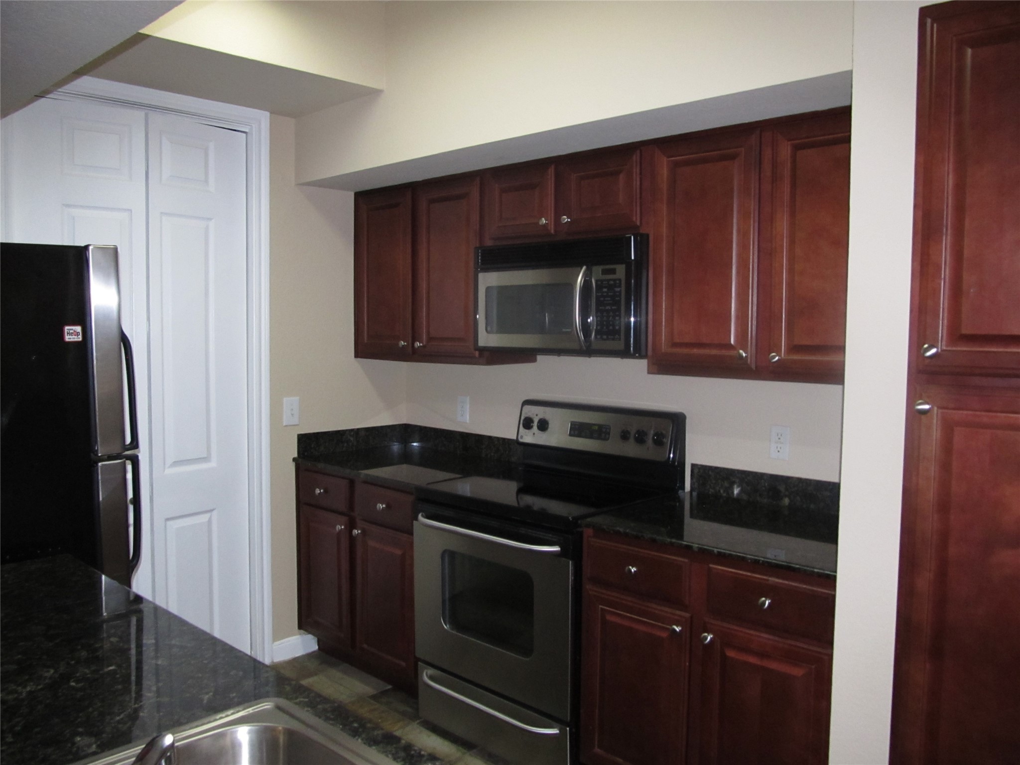 7575 Kirby Drive 3202 Property Photo 6