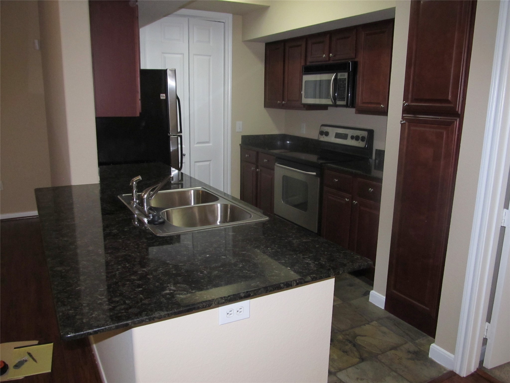 7575 Kirby Drive 3202 Property Photo 7