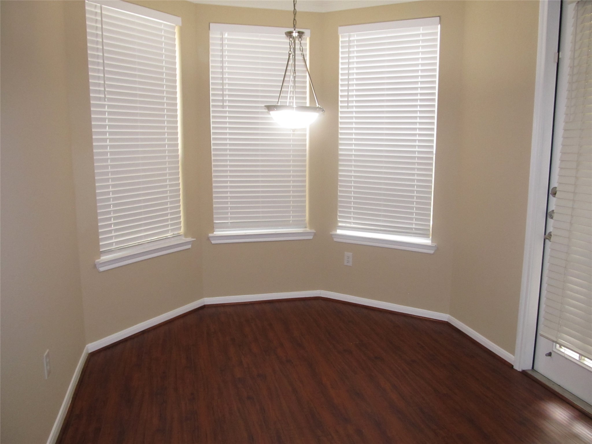 7575 Kirby Drive 3202 Property Photo 9