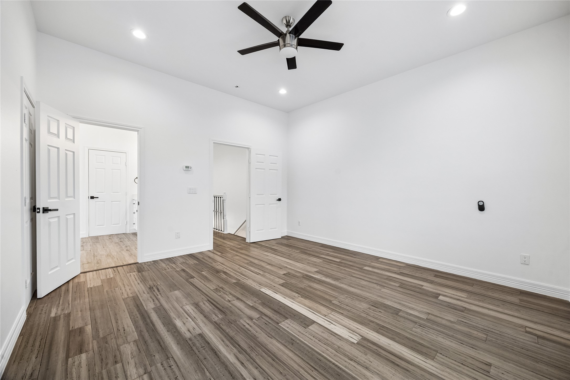 2032 Spenwick Drive Property Photo 13
