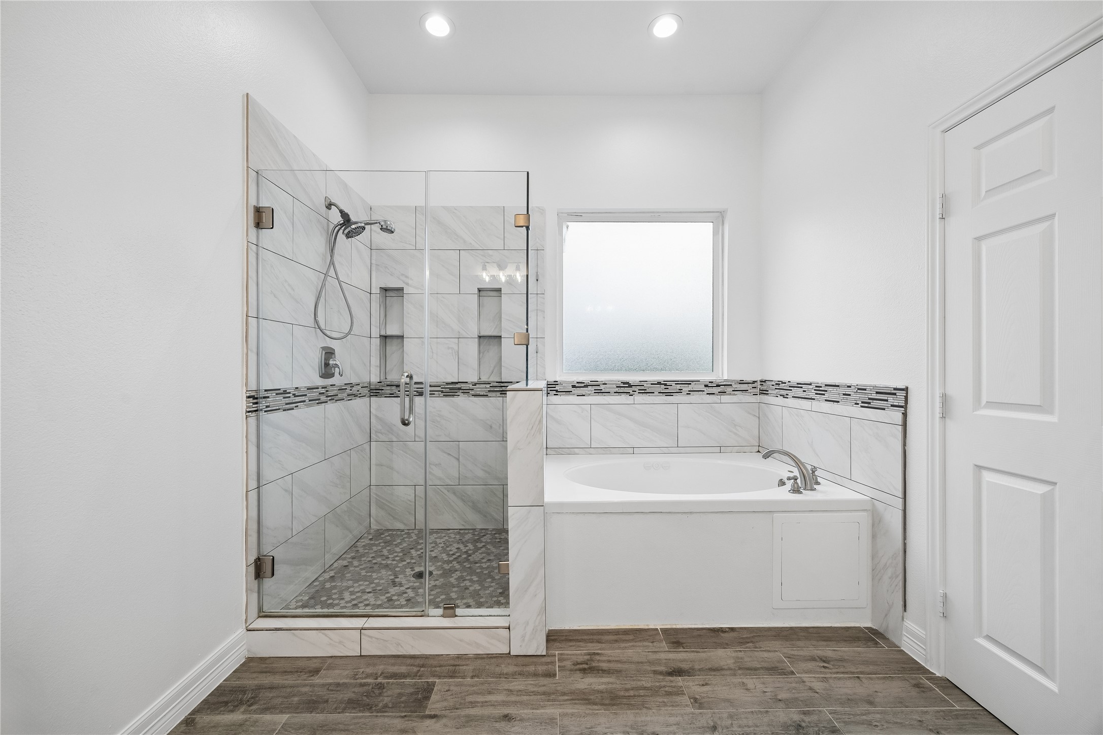 2032 Spenwick Drive Property Photo 15