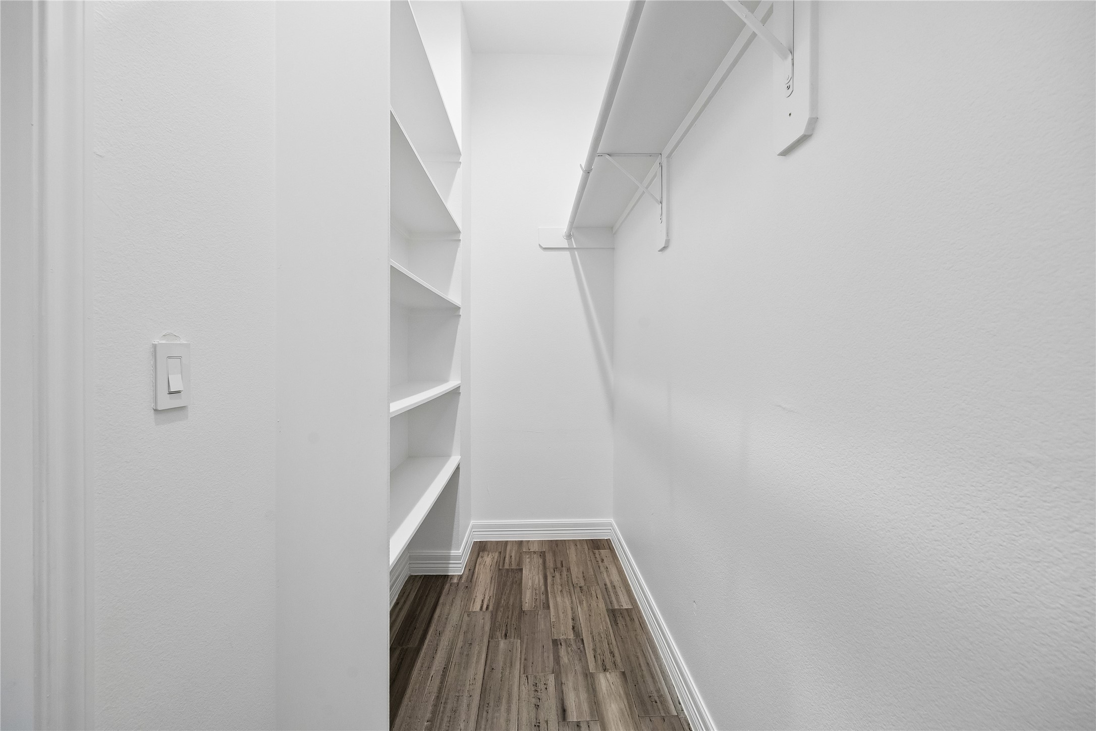 2032 Spenwick Drive Property Photo 17