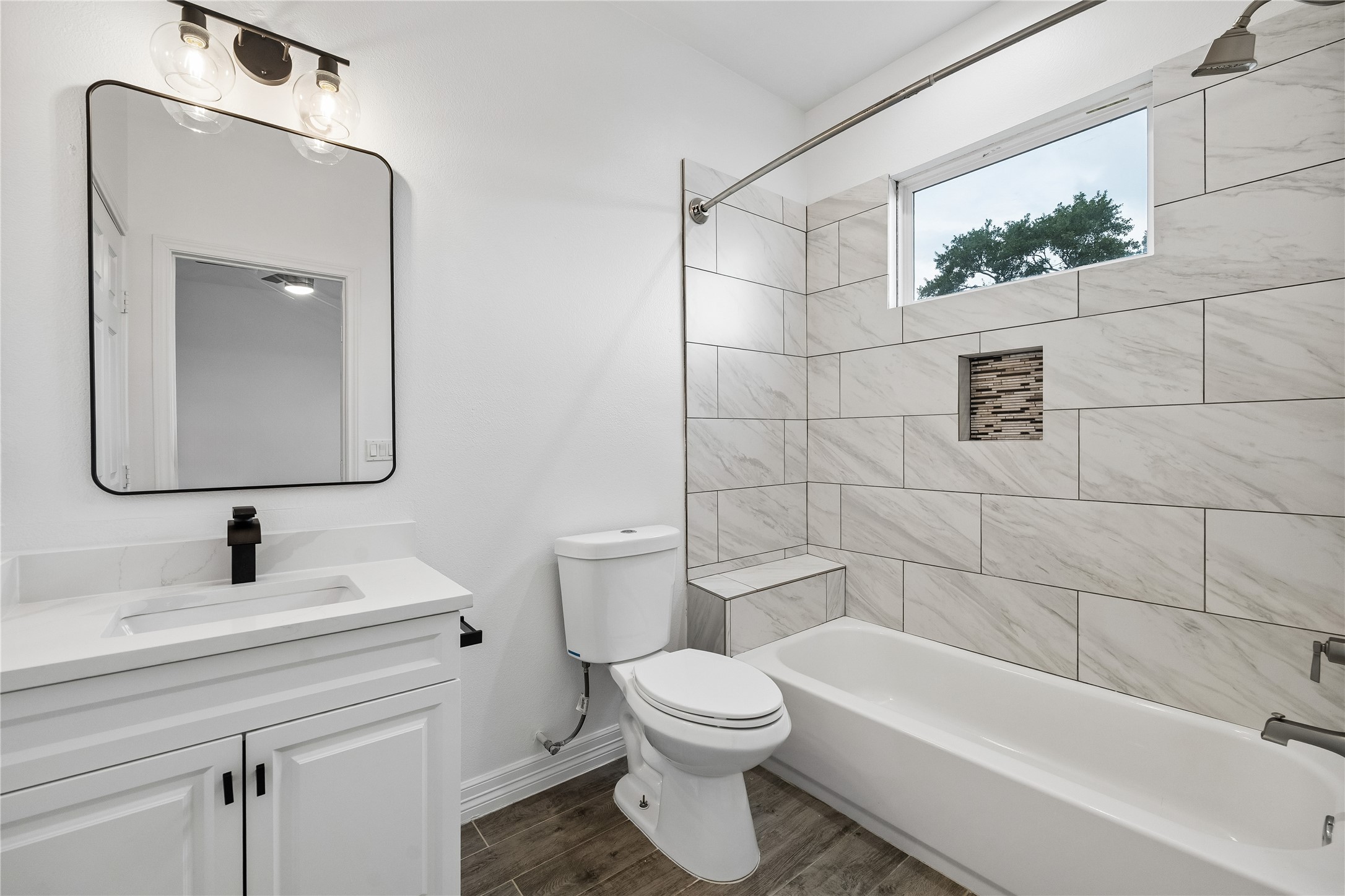 2032 Spenwick Drive Property Photo 19