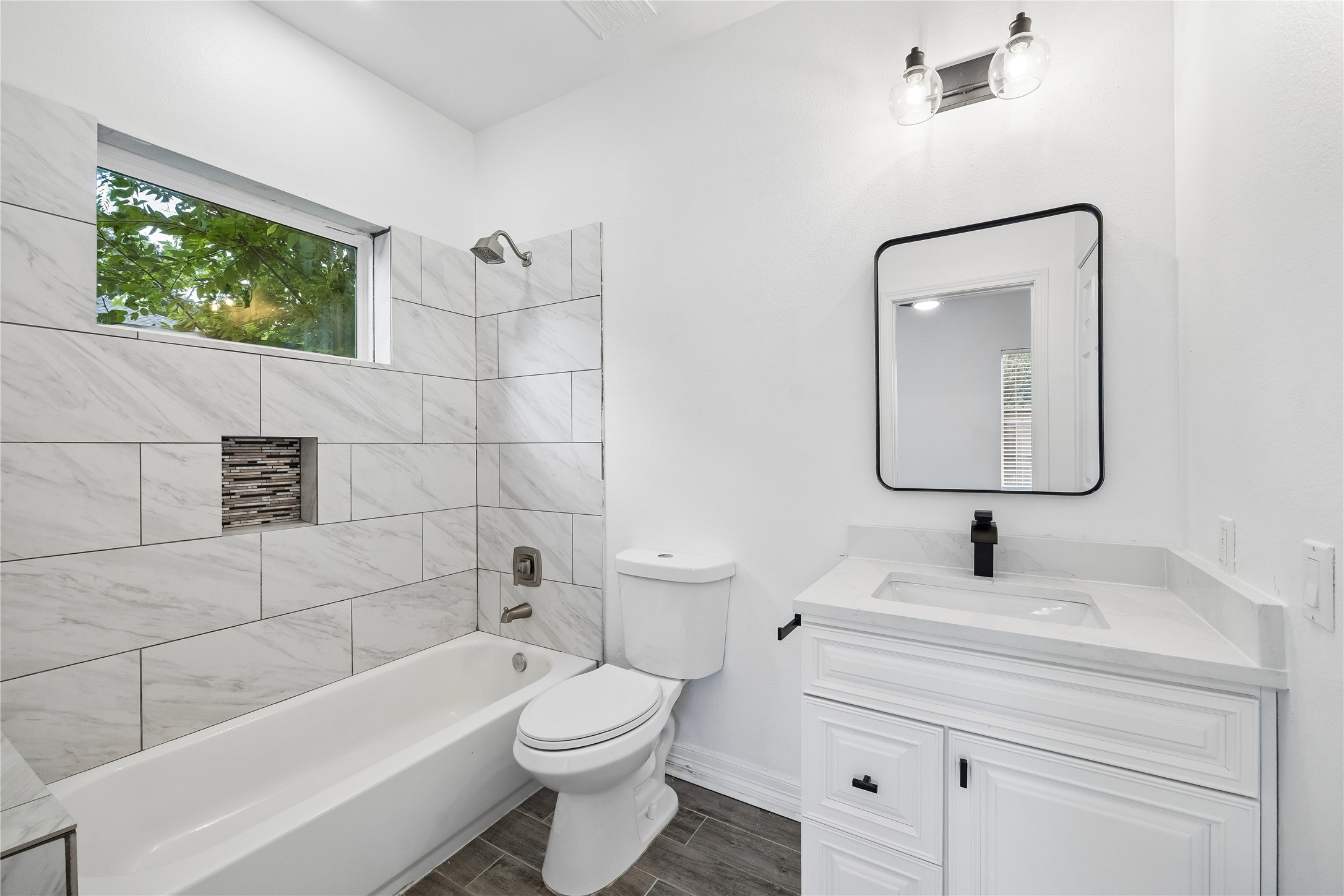2032 Spenwick Drive Property Photo 20