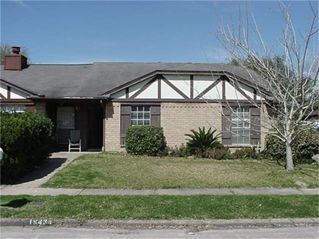 19434 Lazy Valley Drive Property Photo 1