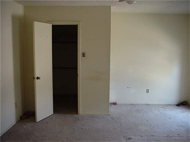 19434 Lazy Valley Drive Property Photo 6