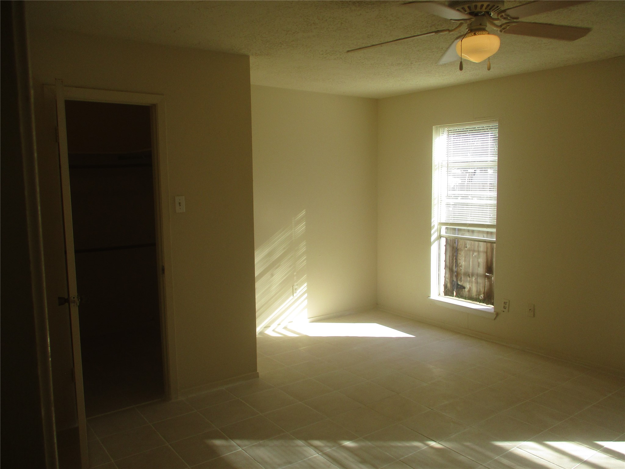 19434 Lazy Valley Drive Property Photo 23