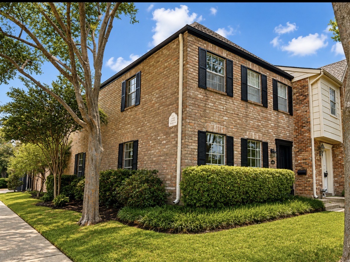 14401 Misty Meadow Ct Property Photo 3