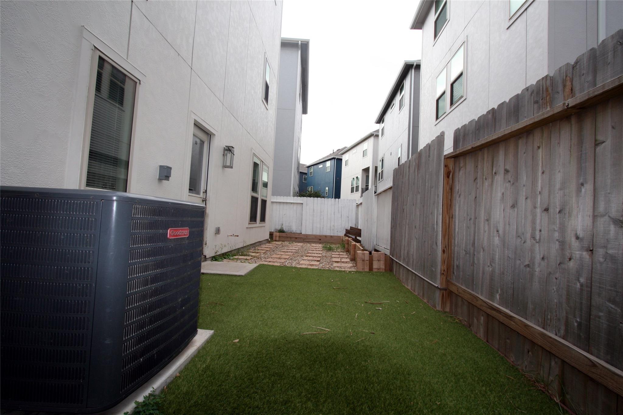 2009 Kirby Landing Drive, Houston Tx 77051 Property Photo 29