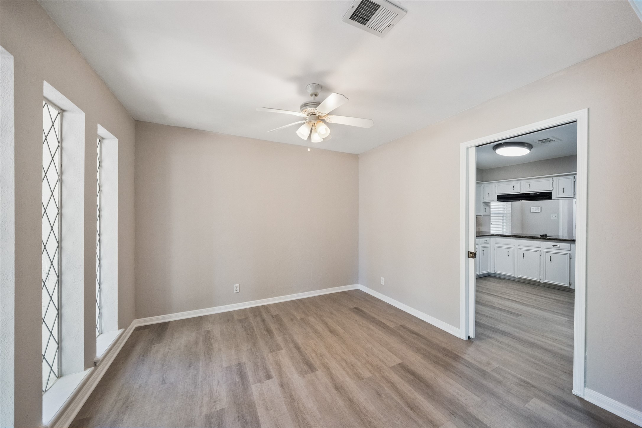 499 Mississippi Park Property Photo 12