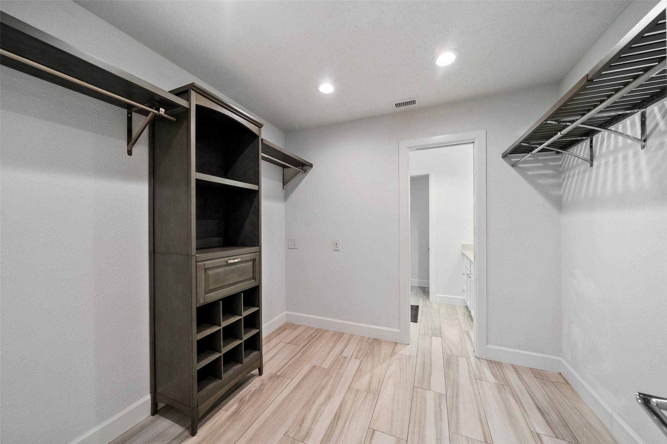 499 Mississippi Park Property Photo 23