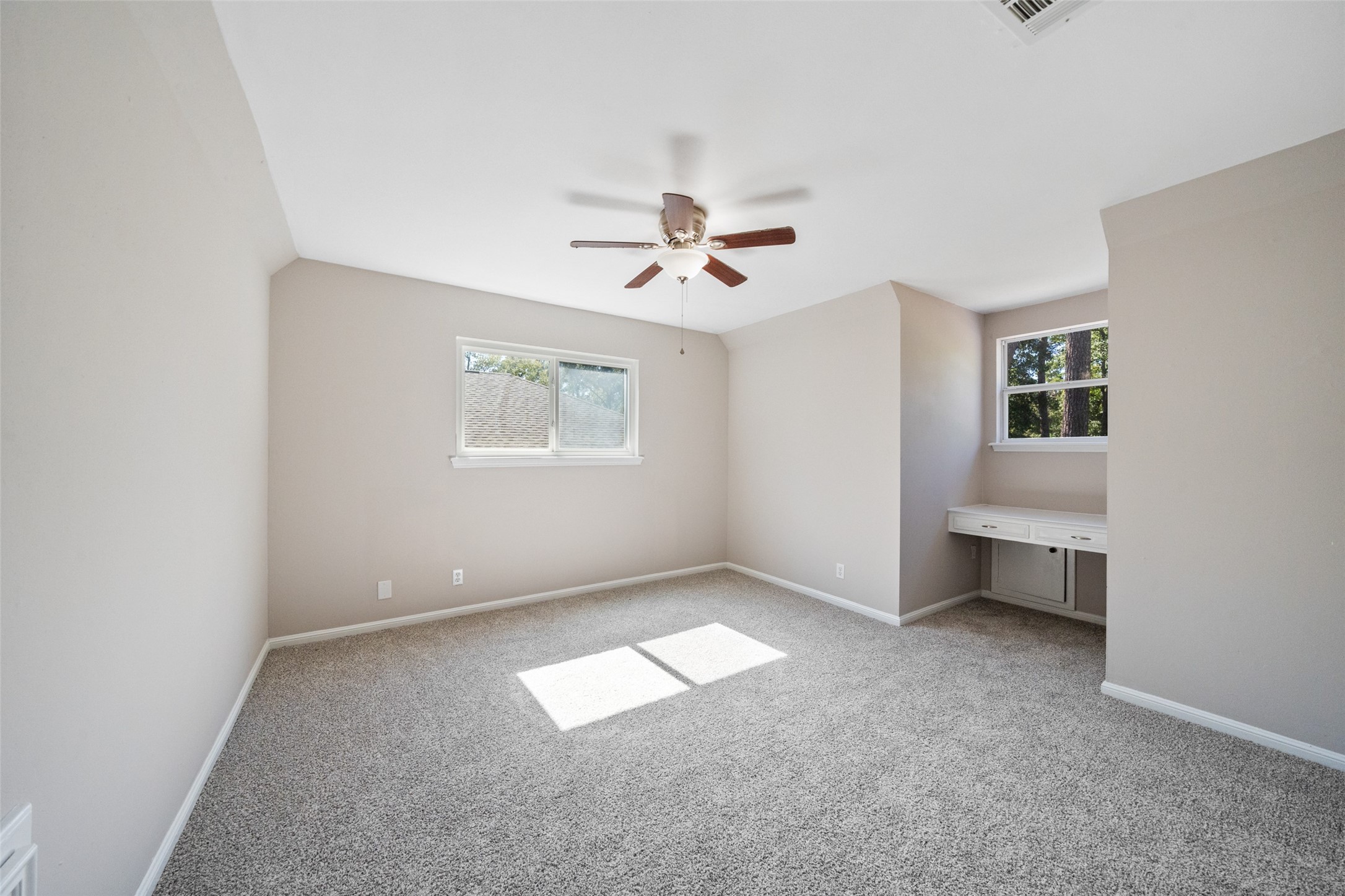 499 Mississippi Park Property Photo 27