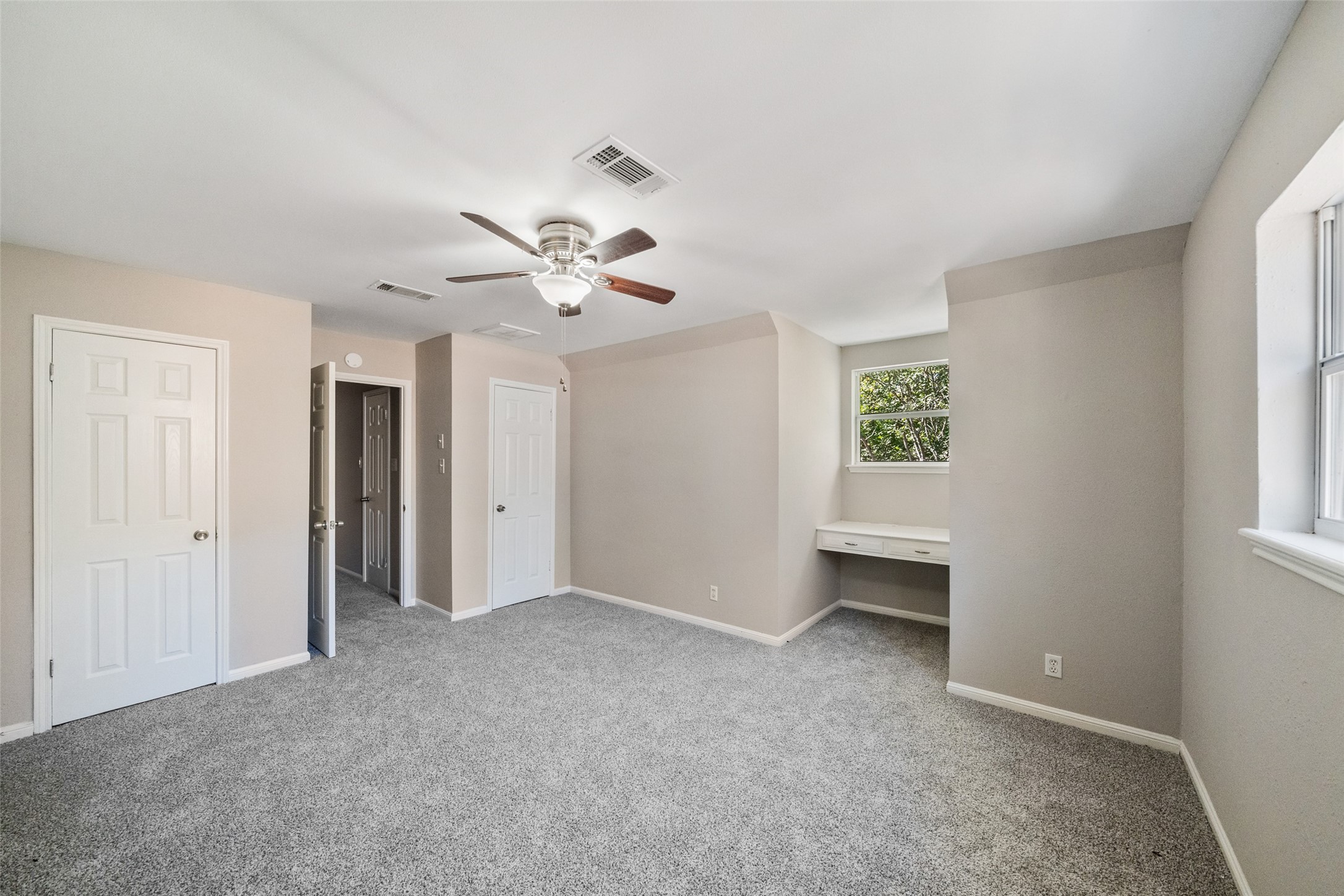 499 Mississippi Park Property Photo 29