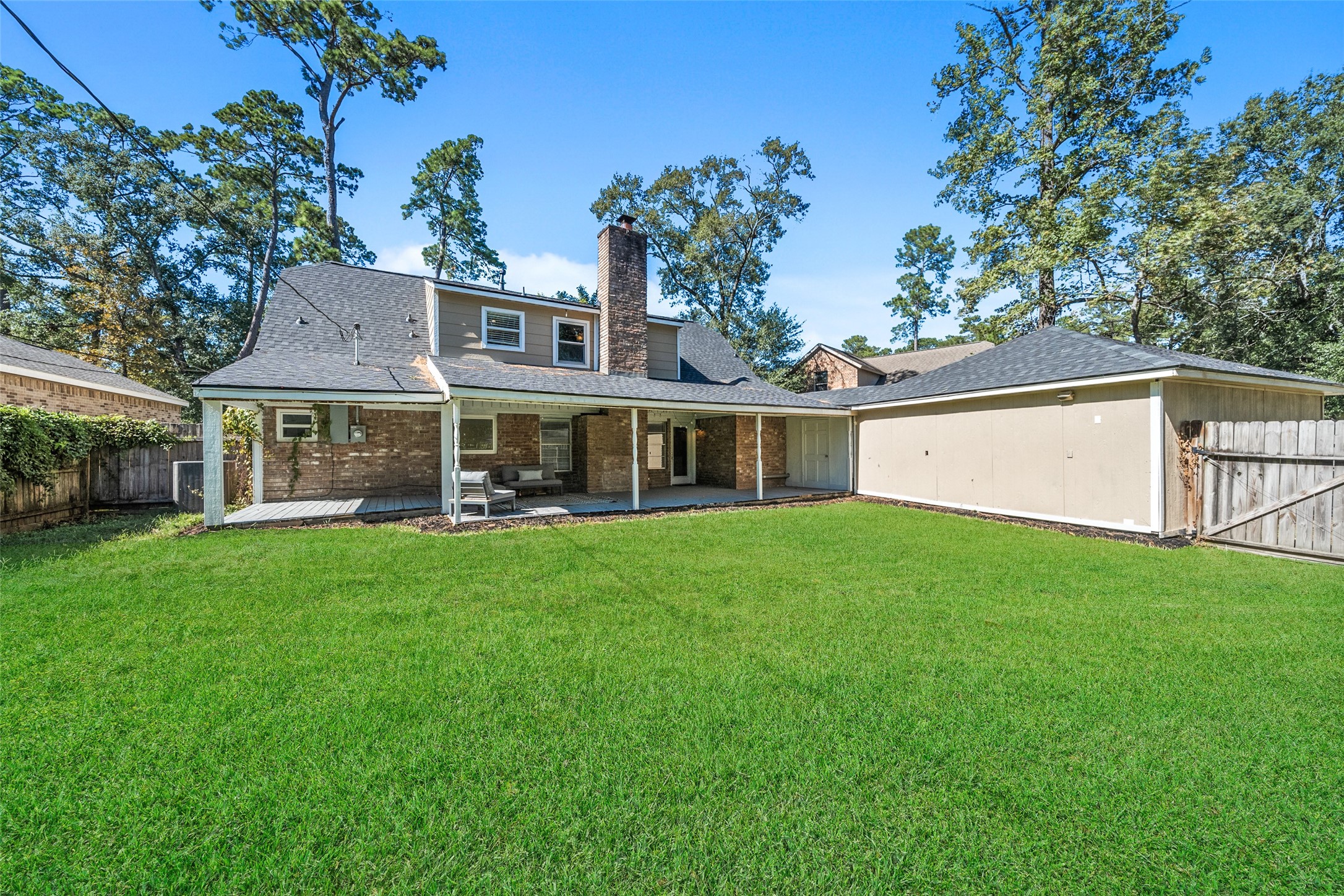 499 Mississippi Park Property Photo 32
