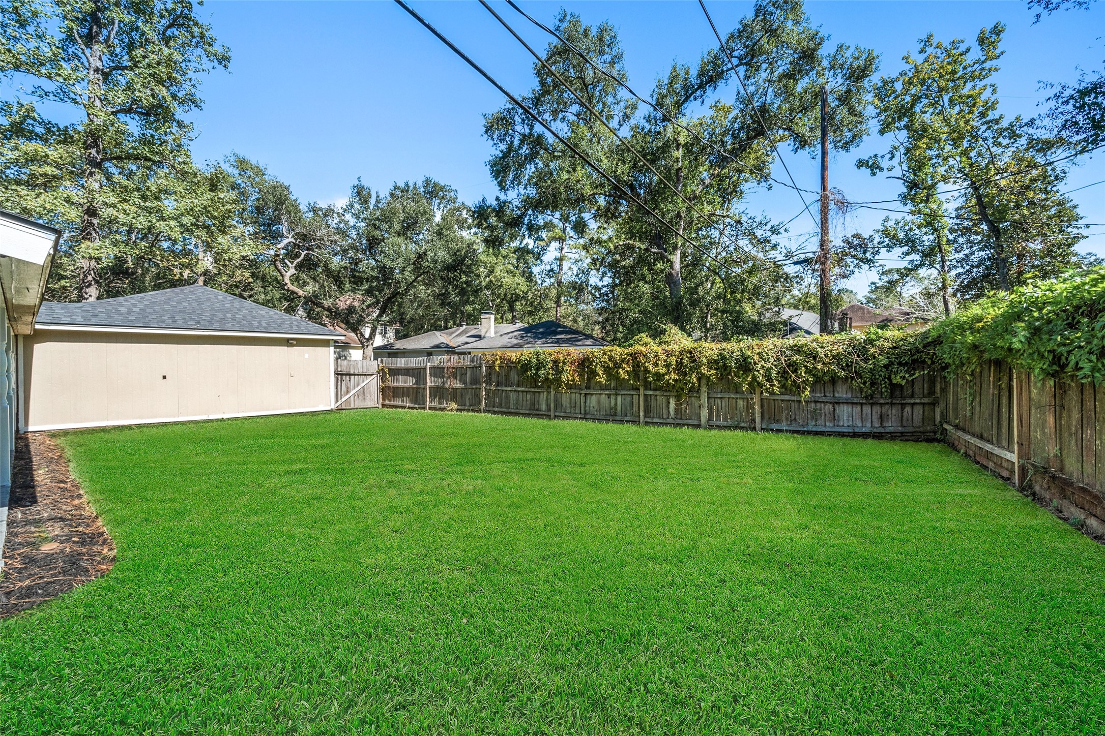 499 Mississippi Park Property Photo 33