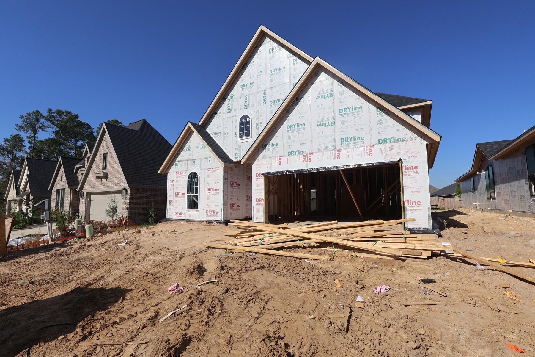 29897 Amber Brook Drive Property Photo 4