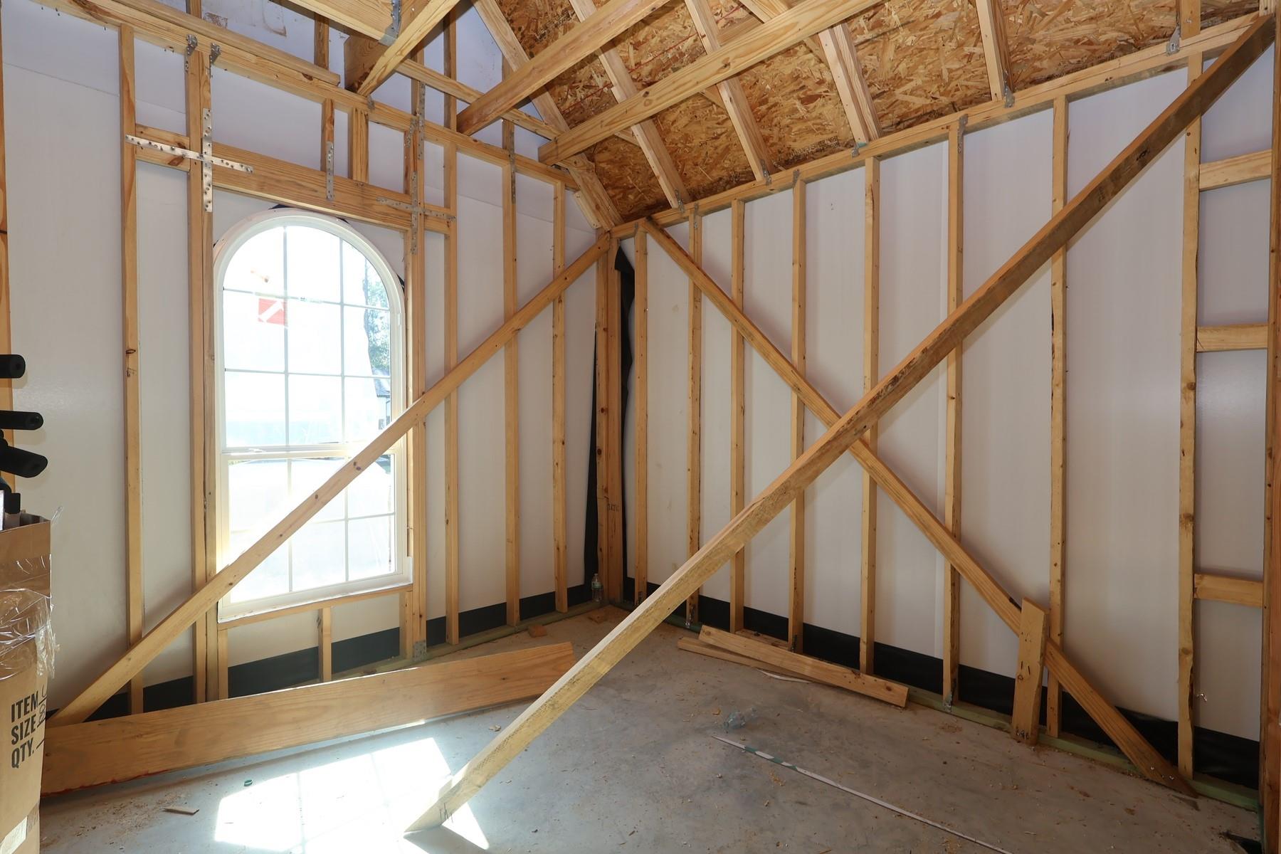29897 Amber Brook Drive Property Photo 5