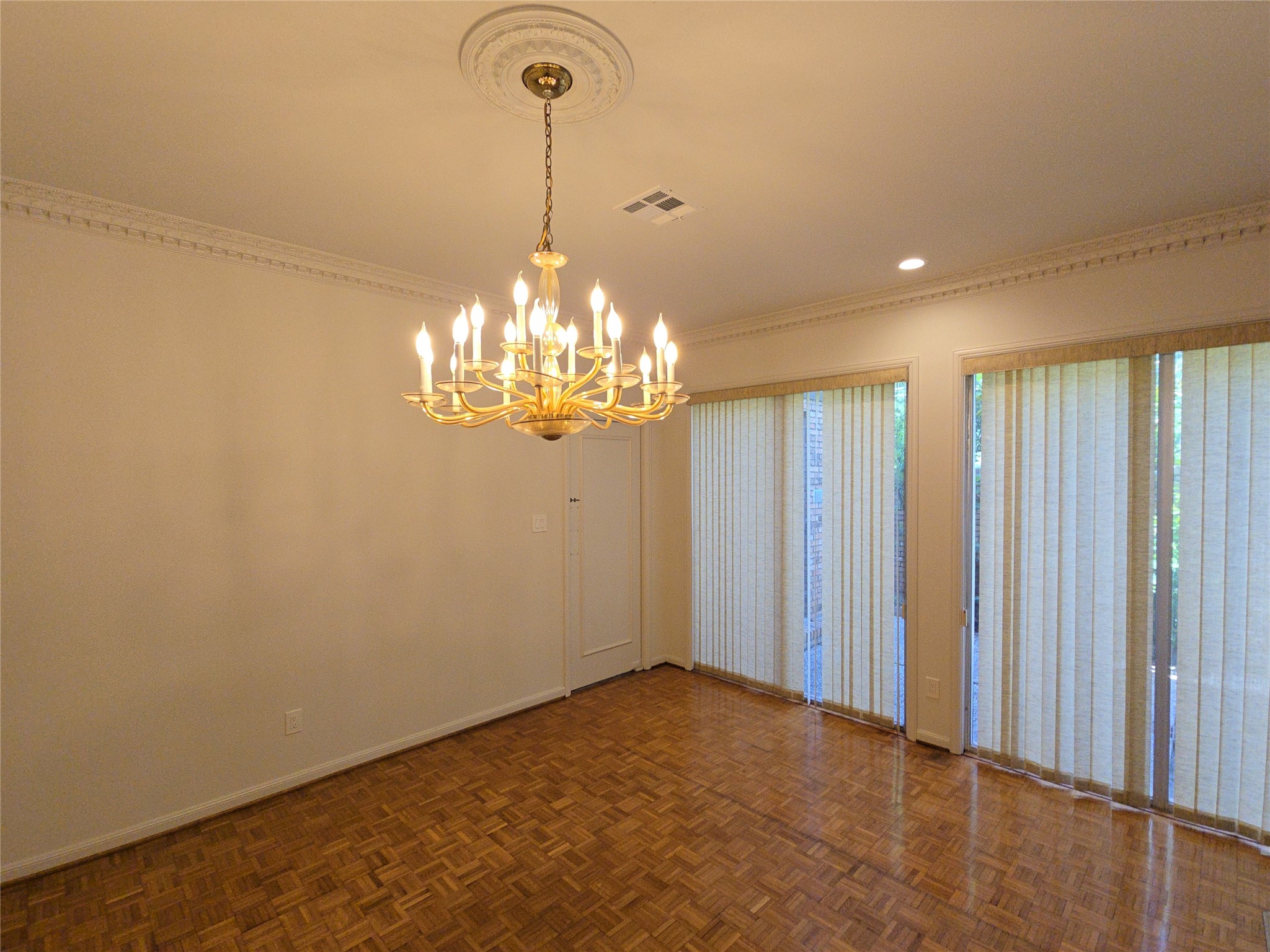 9731 Briar Forest Drive Property Photo 7
