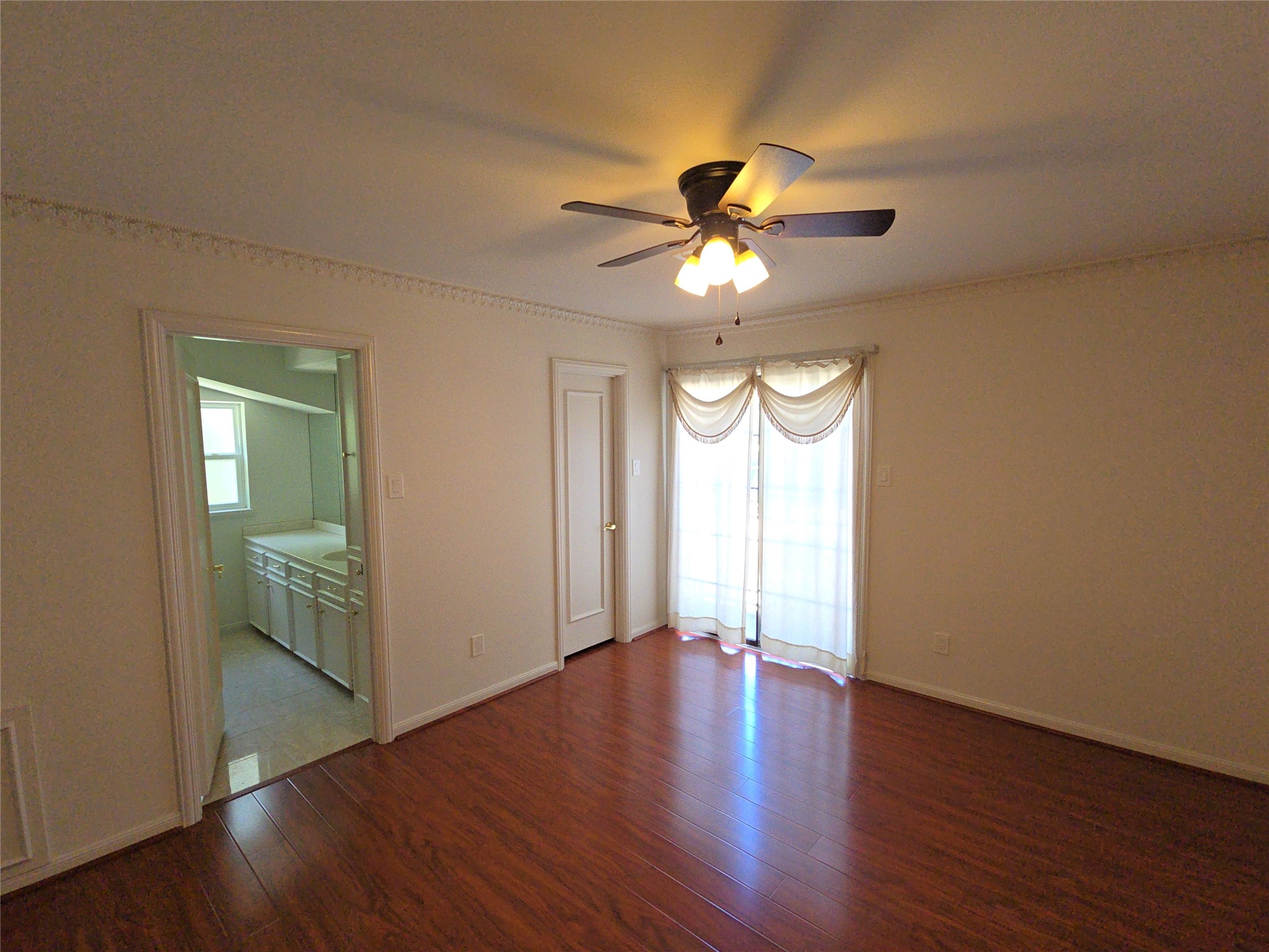 9731 Briar Forest Drive Property Photo 11