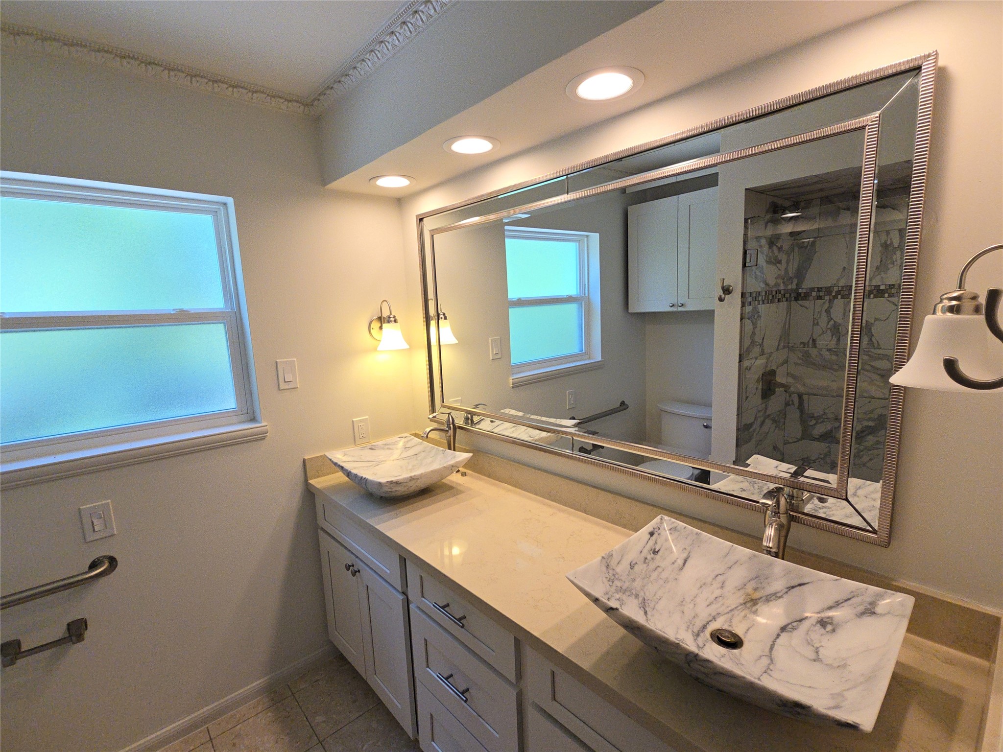9731 Briar Forest Drive Property Photo 12