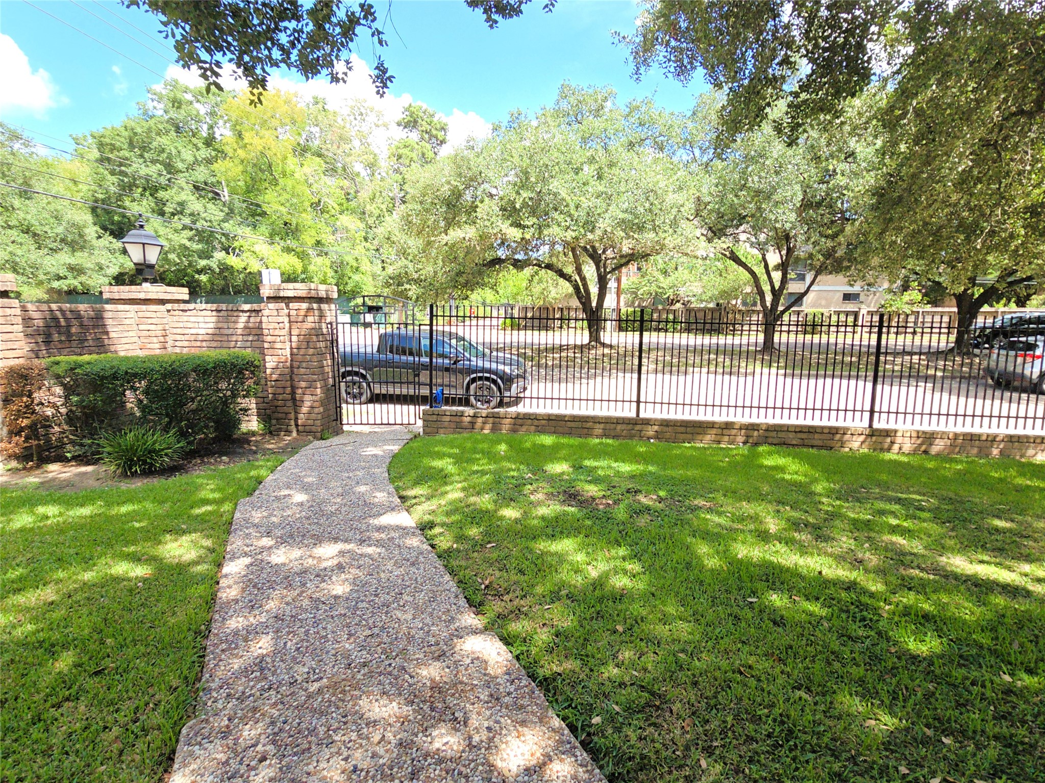 9731 Briar Forest Drive Property Photo 30