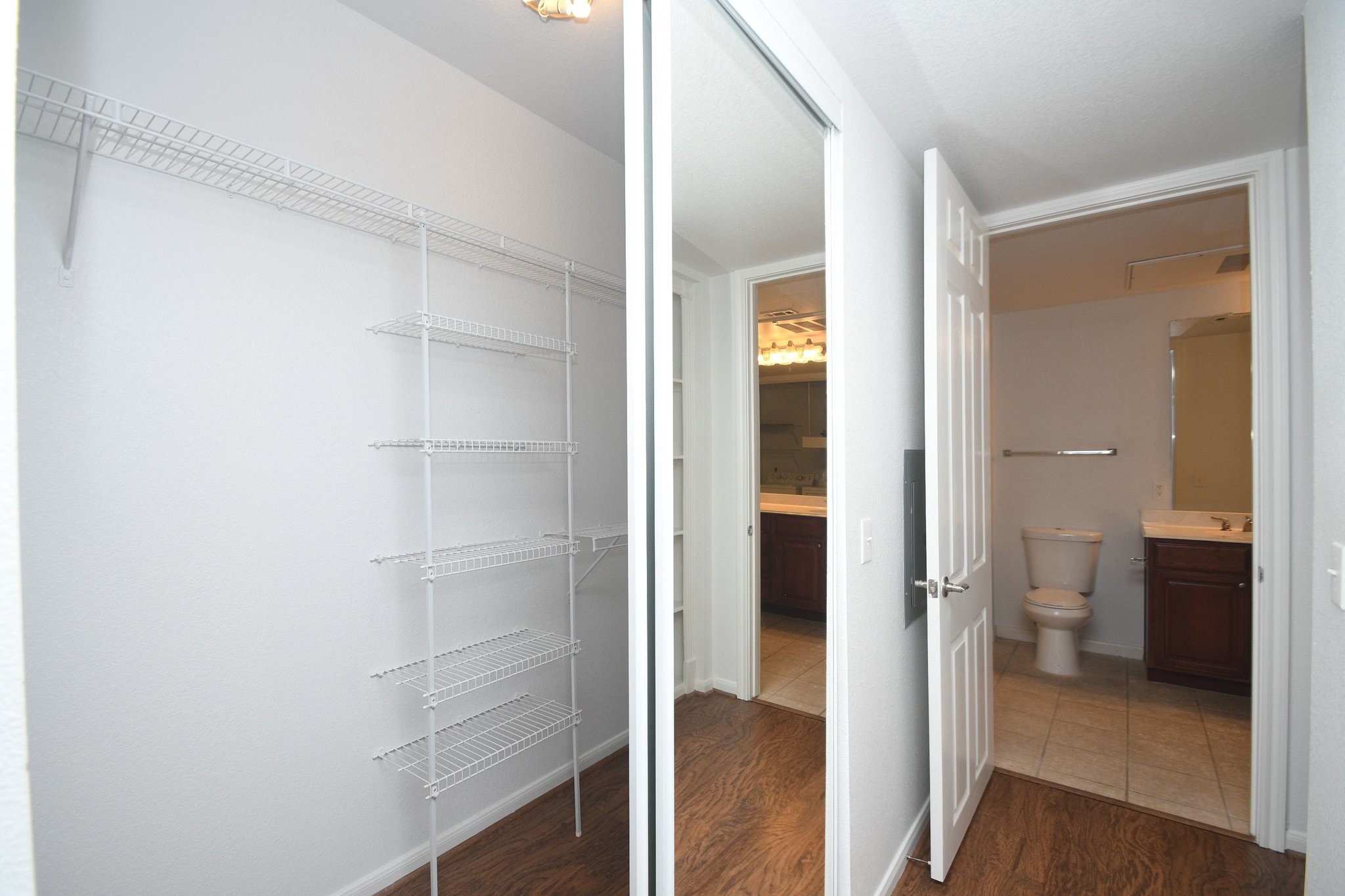 7575 Kirby Drive 1407 Property Photo 6